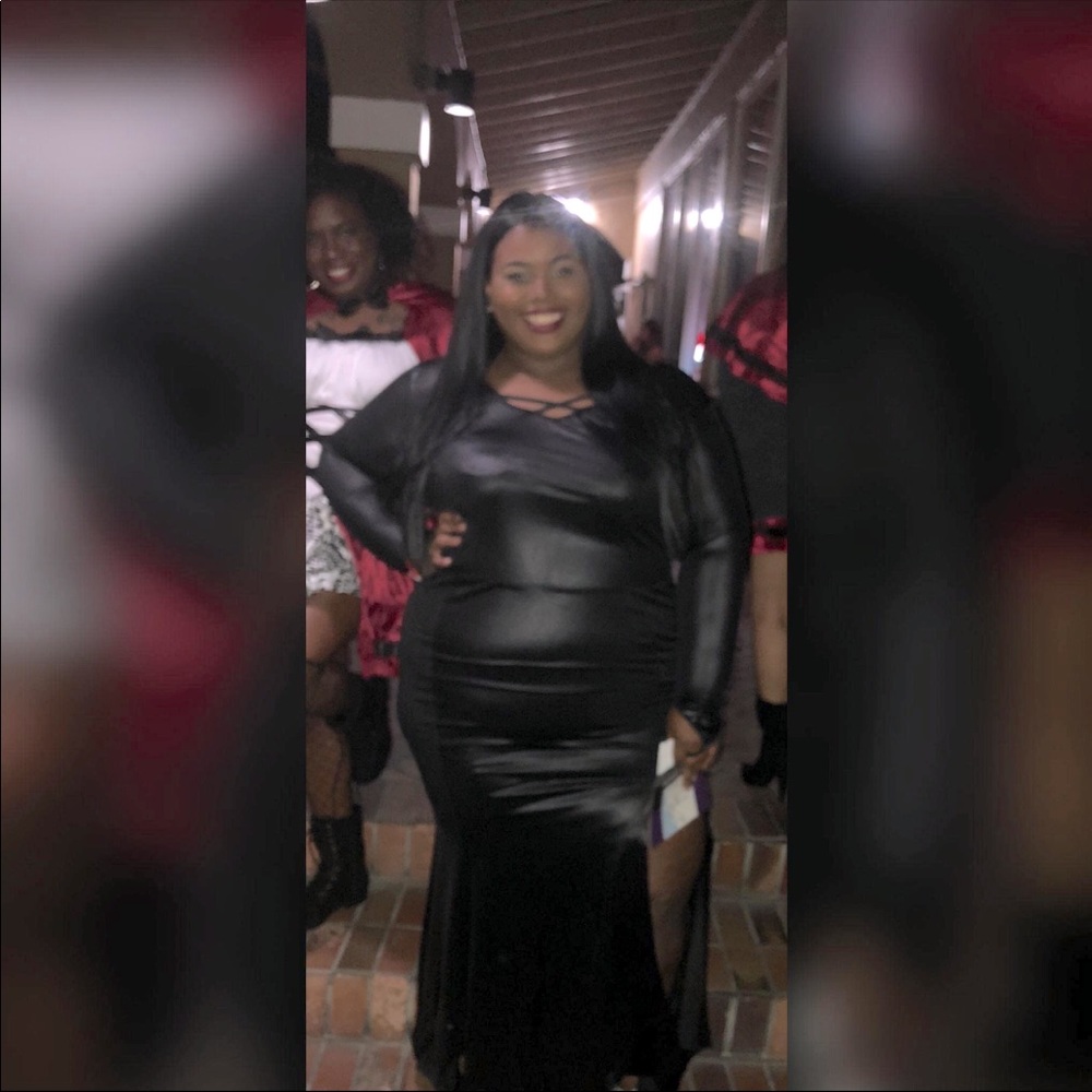 Morticia Adams Halloween Costume - 3x